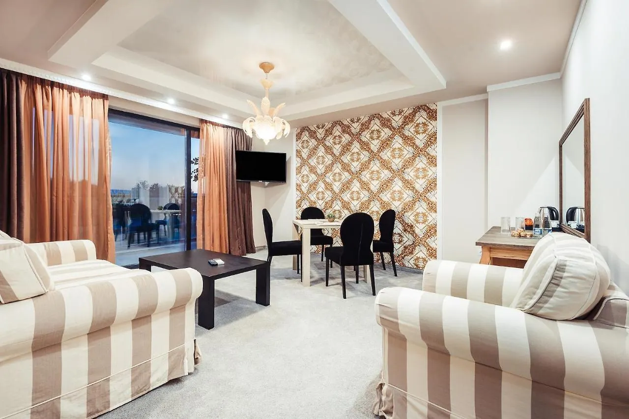 Opu Boutique Hotel 瓦爾納