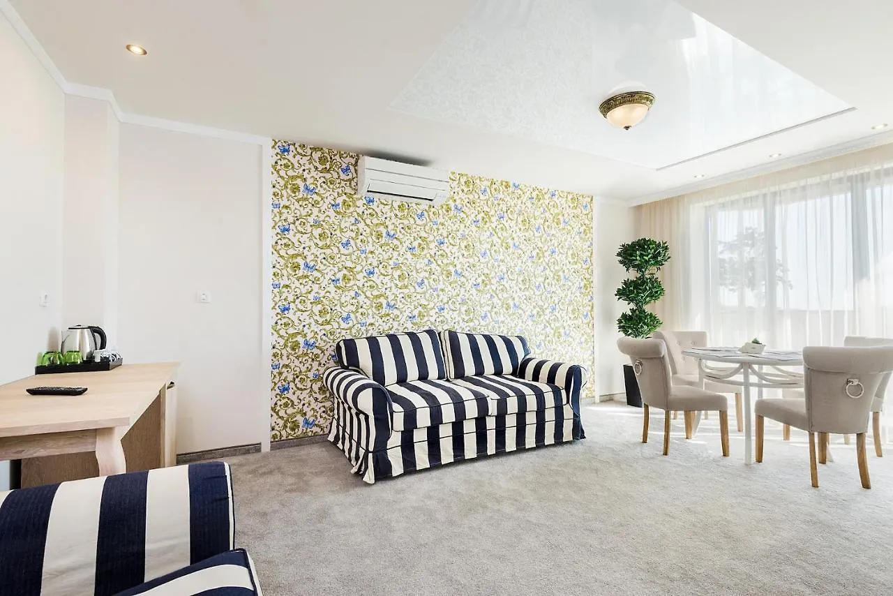 Opu Boutique Hotel 瓦爾納