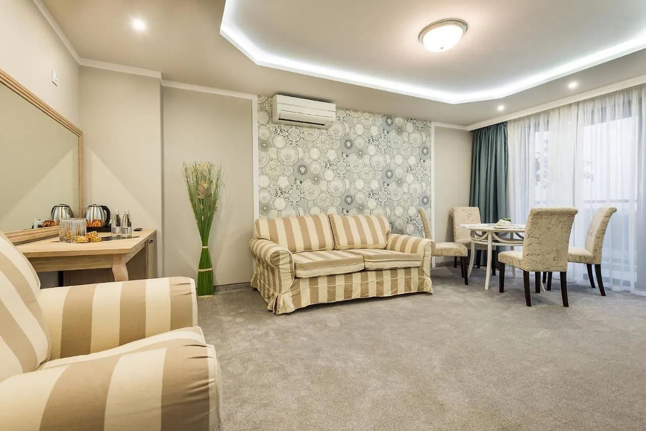 Opu Boutique Hotel 瓦爾納